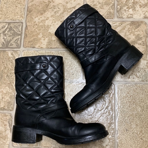 Aquatalia Leva booties